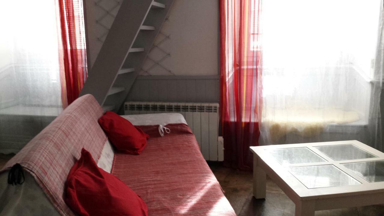 Coquet Studio En Mezzanine Nuit Pour 2 Personnes Saint-Girons  Exterior photo