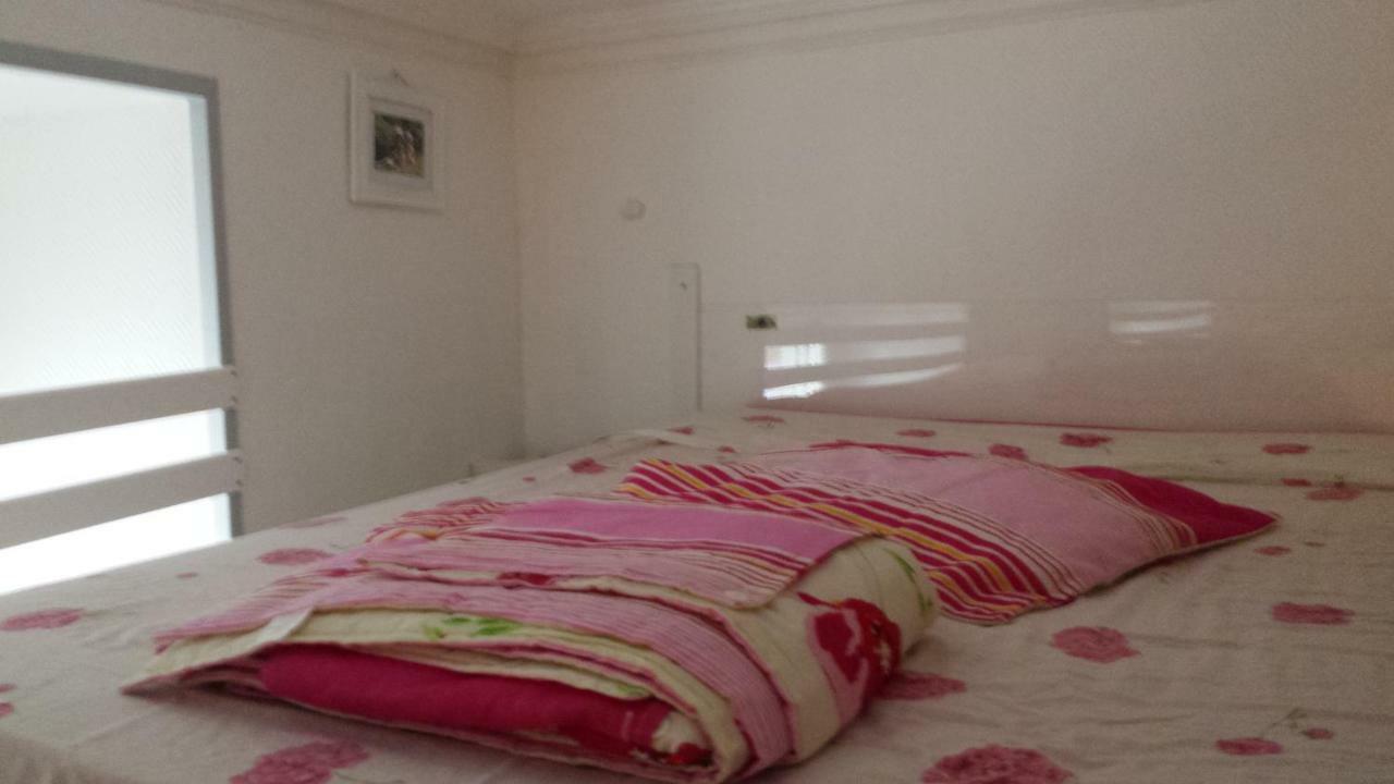 Coquet Studio En Mezzanine Nuit Pour 2 Personnes Saint-Girons  Exterior photo