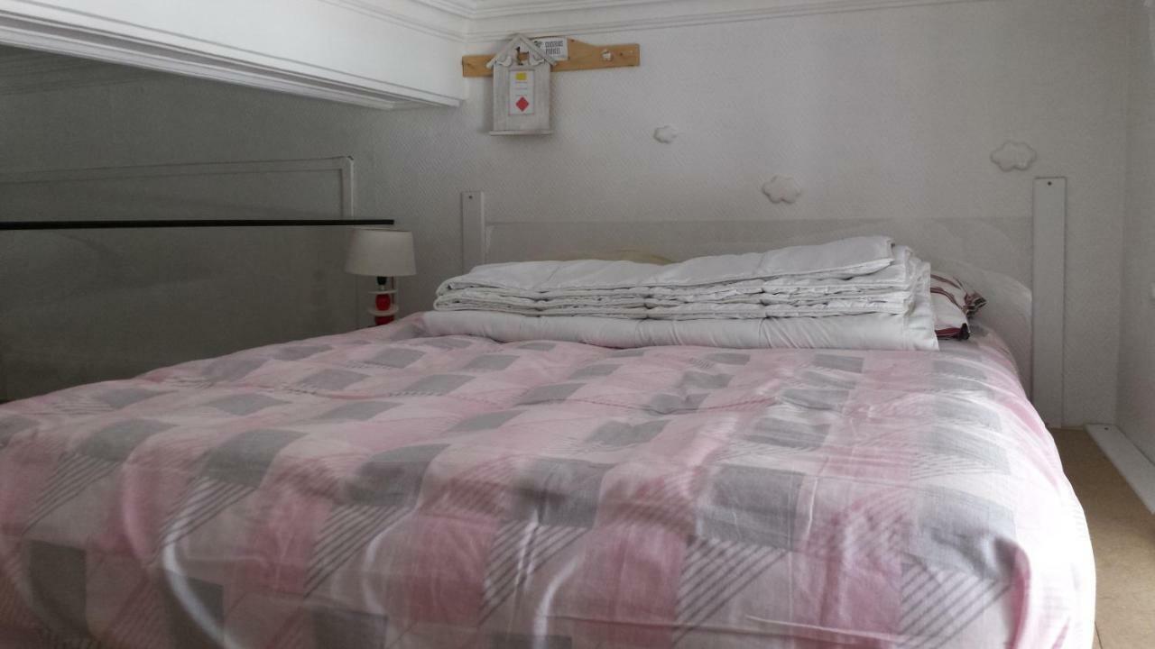 Coquet Studio En Mezzanine Nuit Pour 2 Personnes Saint-Girons  Exterior photo